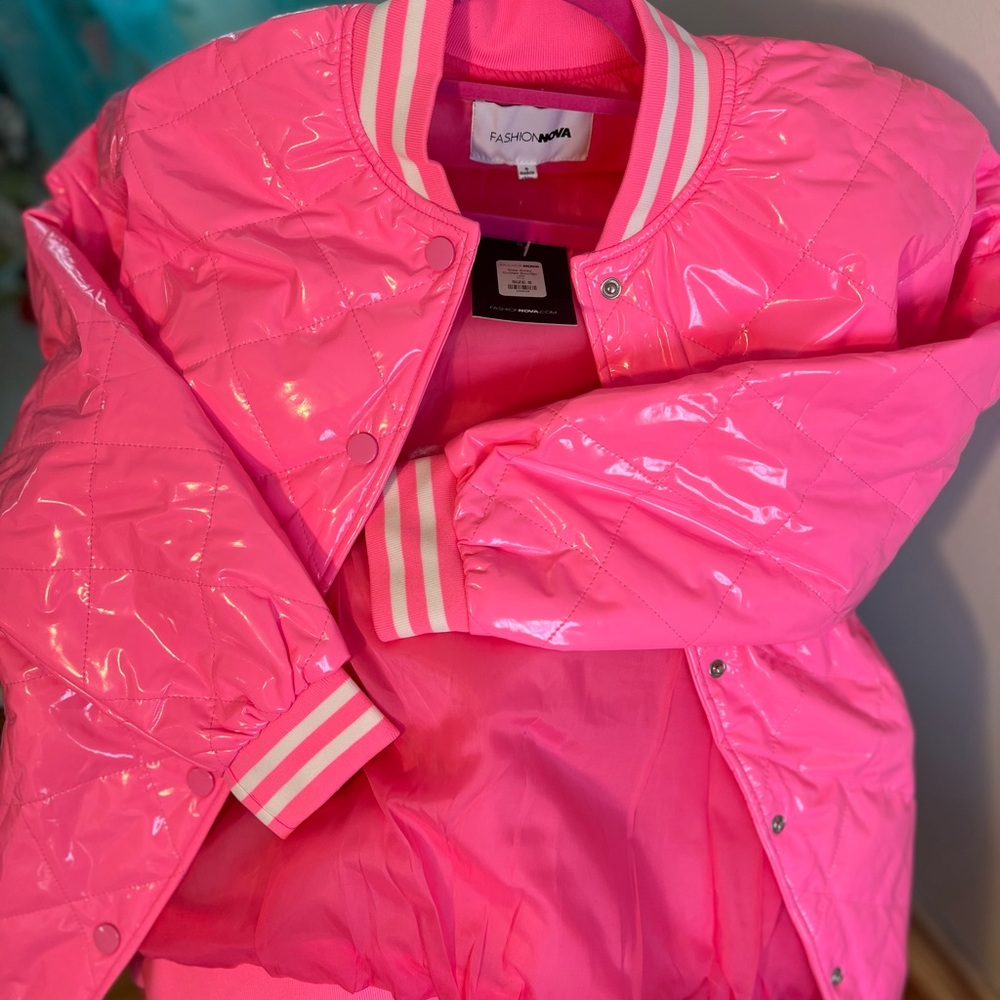 Fashion Nova Glossy Pink Jacket
BRAND NEW! SUPER PRETTY!
BUBBLEGUM PINK! - Picture 5 of 10